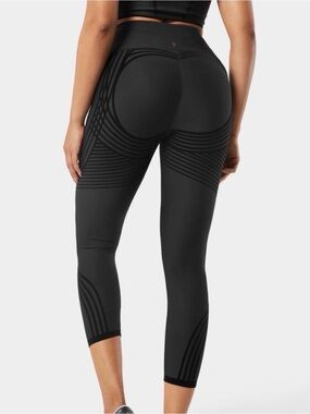 FANKA Body Sculpting 7/8 Leggings – Size 12